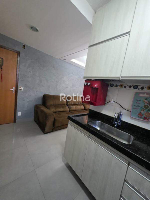 Apartamento à venda, 3 quartos em Uberlândia no bairro Jardim Europa no valor de R$ 280.000,00 - Rotina Imobiliária: 