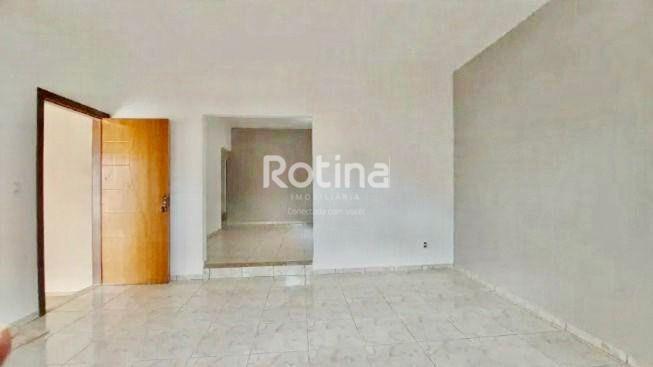 Casa à venda, 3 quartos em Uberlândia no bairro Santa Mônica no valor de R$ 670.000,00 - Rotina Imobiliária: 