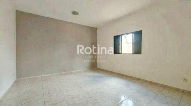 Casa à venda, 3 quartos em Uberlândia no bairro Santa Mônica no valor de R$ 670.000,00 - Rotina Imobiliária: 