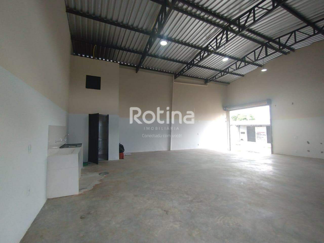 Galpão para alugar, em Uberlândia no bairro São Jorge no valor de R$ 3.500,00 - Rotina Imobiliária: 
