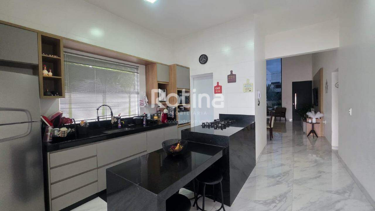 Casa Condomínio Fechado para alugar, 3 quartos em Uberlândia no bairro Shopping Park no valor de R$ 8.500,00 - Rotina Imobiliária: 