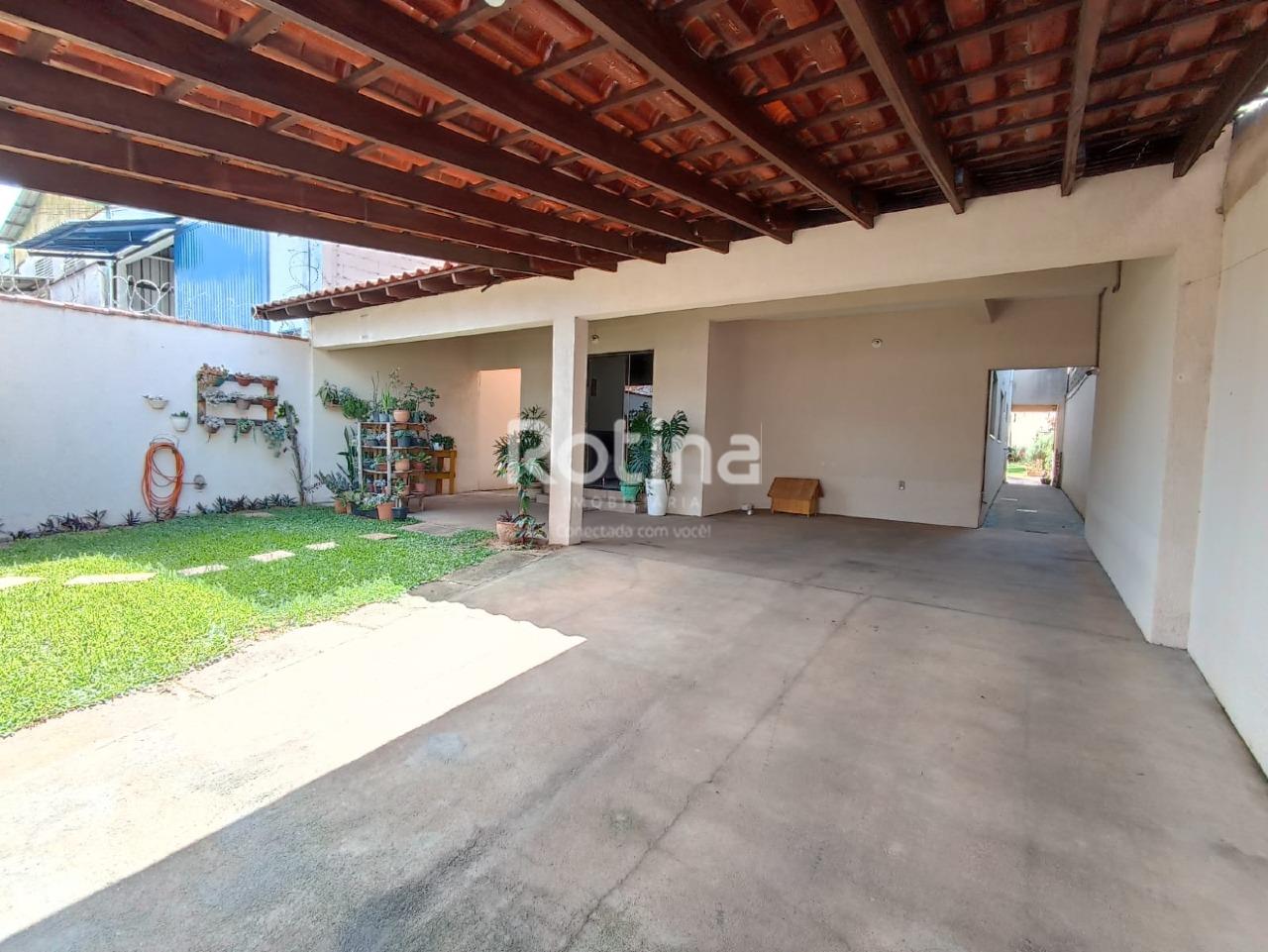 Casa à venda, 4 quartos em Uberlândia no bairro Nossa Senhora das Graças no valor de R$ 840.000,00 - Rotina Imobiliária: 