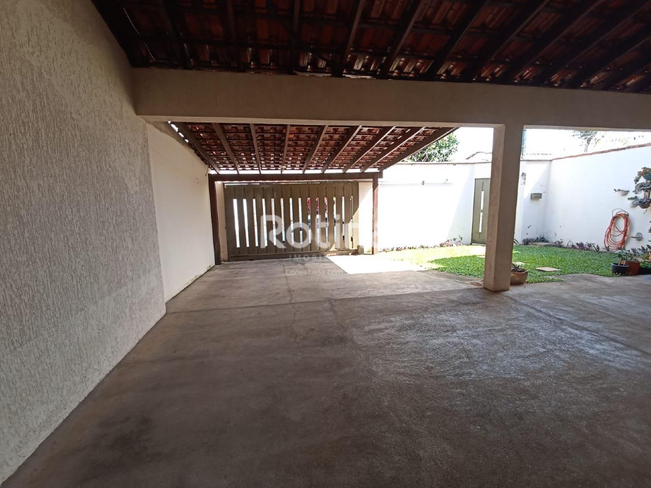 Casa à venda, 4 quartos em Uberlândia no bairro Nossa Senhora das Graças no valor de R$ 840.000,00 - Rotina Imobiliária: 