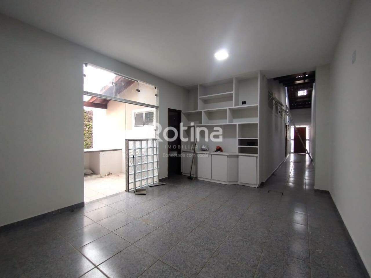 Casa para alugar, 4 quartos em Uberlândia no bairro Lídice no valor de R$ 4.400,00 - Rotina Imobiliária: 