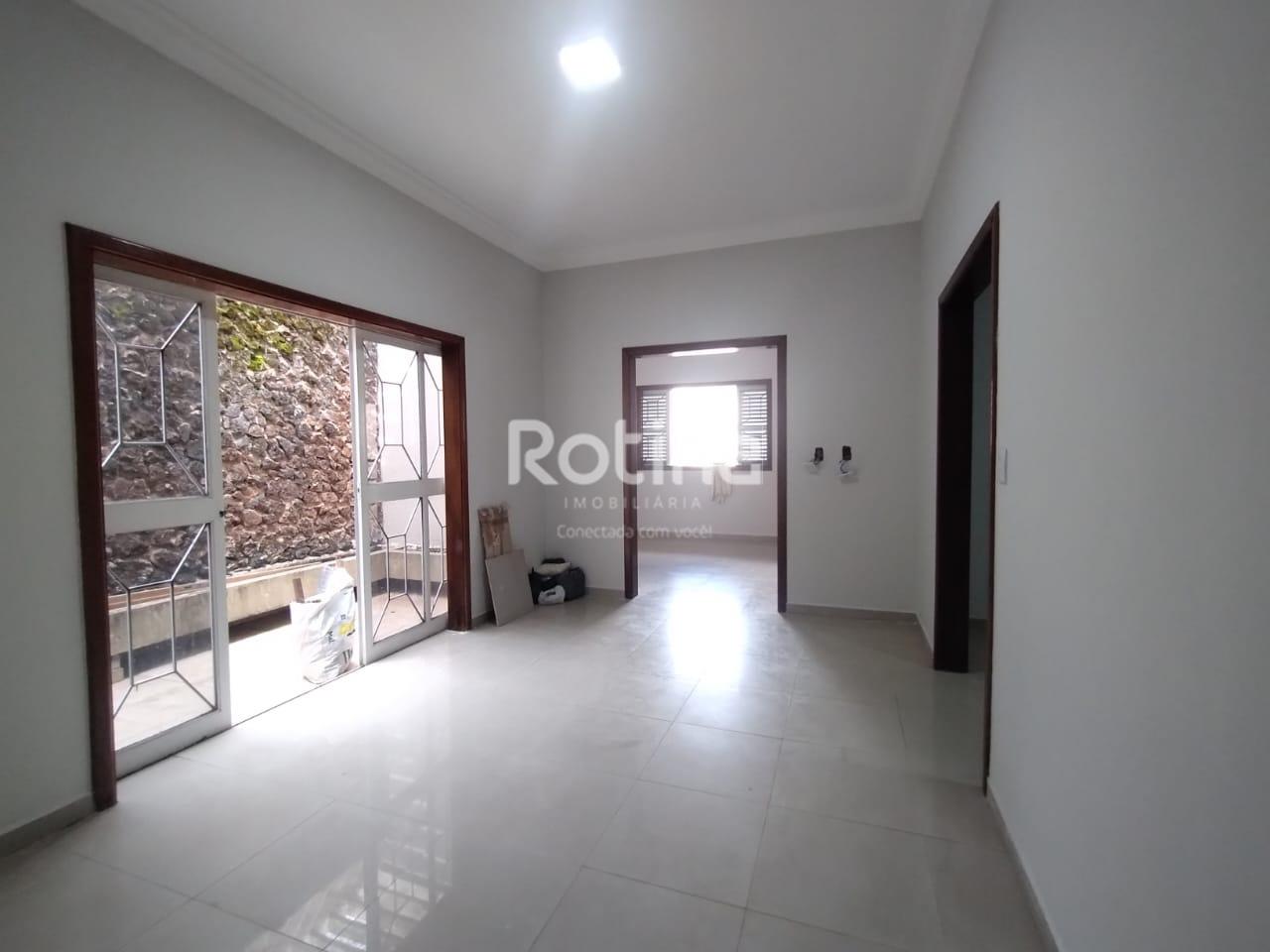 Casa à venda, 4 quartos em Uberlândia no bairro Lídice no valor de R$ 870.000,00 - Rotina Imobiliária: 