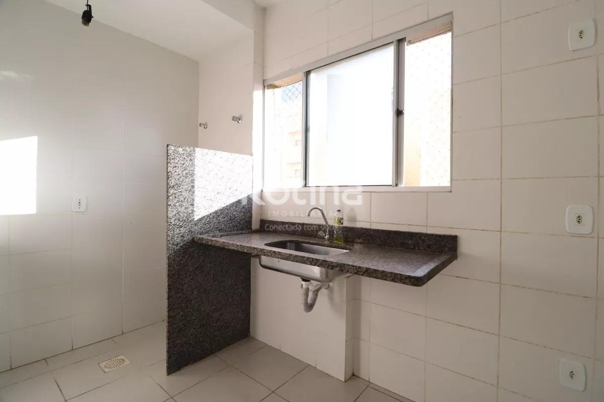 Apartamento para alugar, 3 quartos em Uberlândia no bairro Santa Luzia no valor de R$ 1.300,00 - Rotina Imobiliária: 