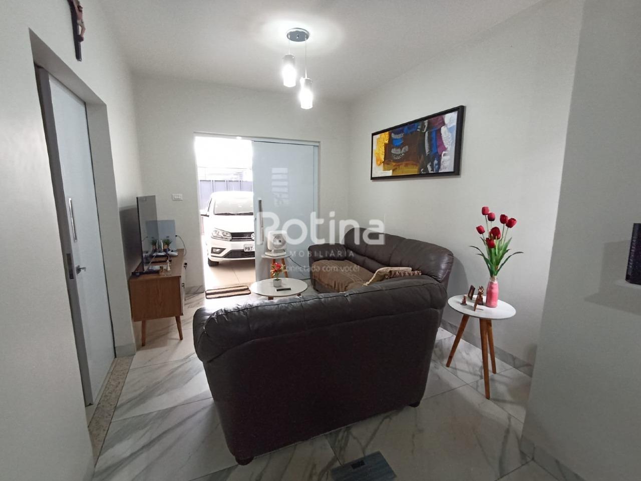 Casa à venda, 3 quartos em Uberlândia no bairro Nossa Senhora Aparecida no valor de R$ 720.000,00 - Rotina Imobiliária: 