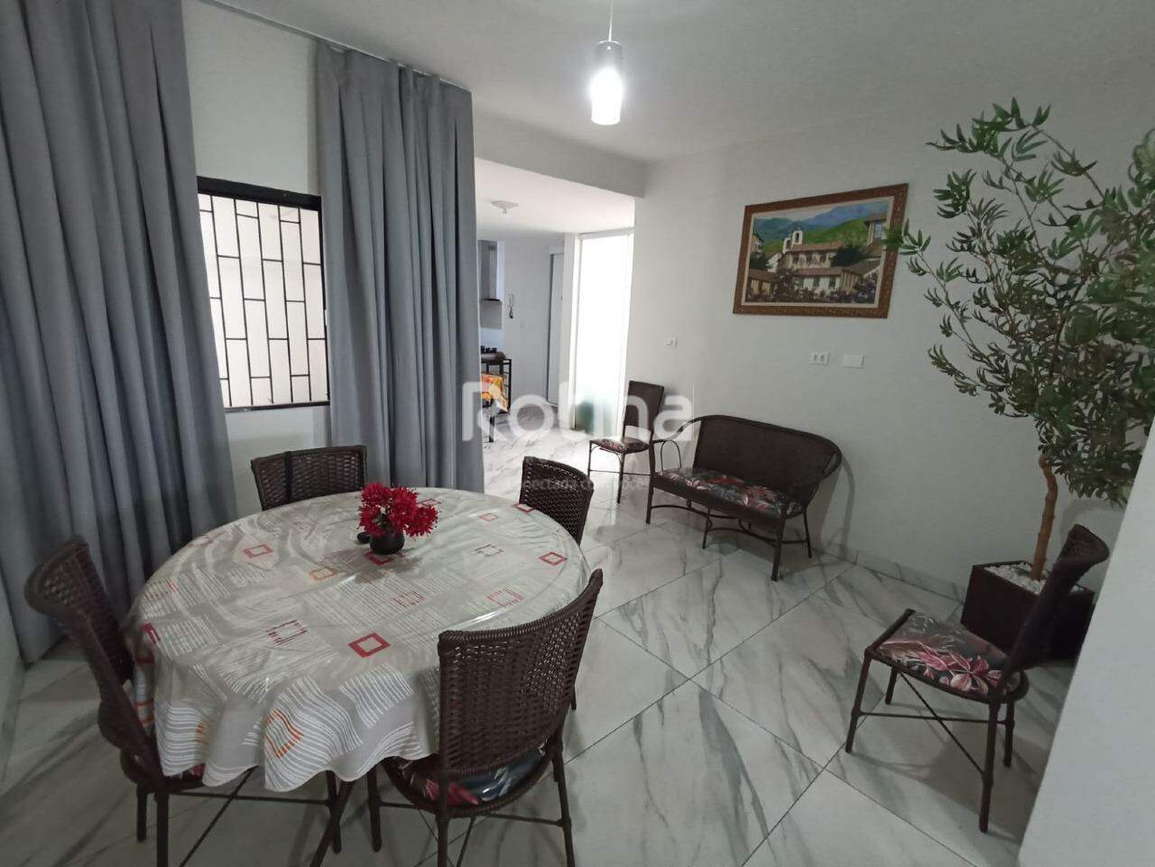 Casa à venda, 3 quartos em Uberlândia no bairro Nossa Senhora Aparecida no valor de R$ 720.000,00 - Rotina Imobiliária: 