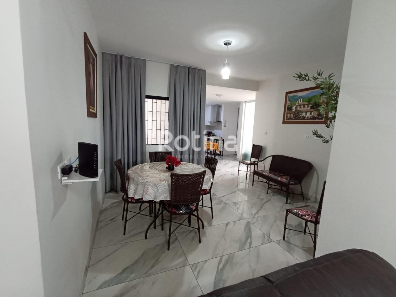 Casa à venda, 3 quartos em Uberlândia no bairro Nossa Senhora Aparecida no valor de R$ 720.000,00 - Rotina Imobiliária: 