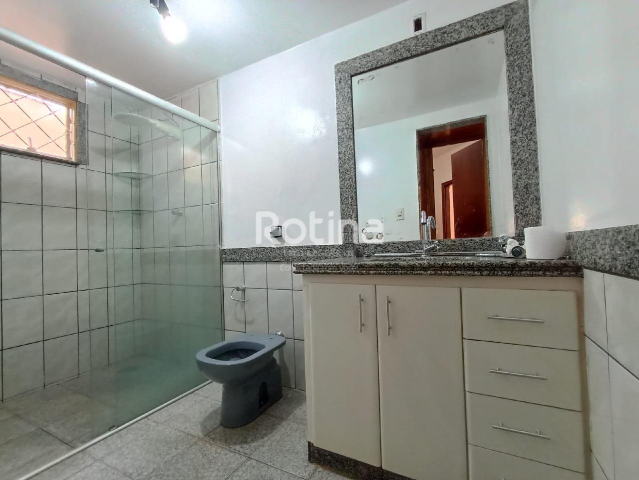 Casa à venda, 3 quartos em Uberlândia no bairro Granada no valor de R$ 490.000,00 - Rotina Imobiliária: 