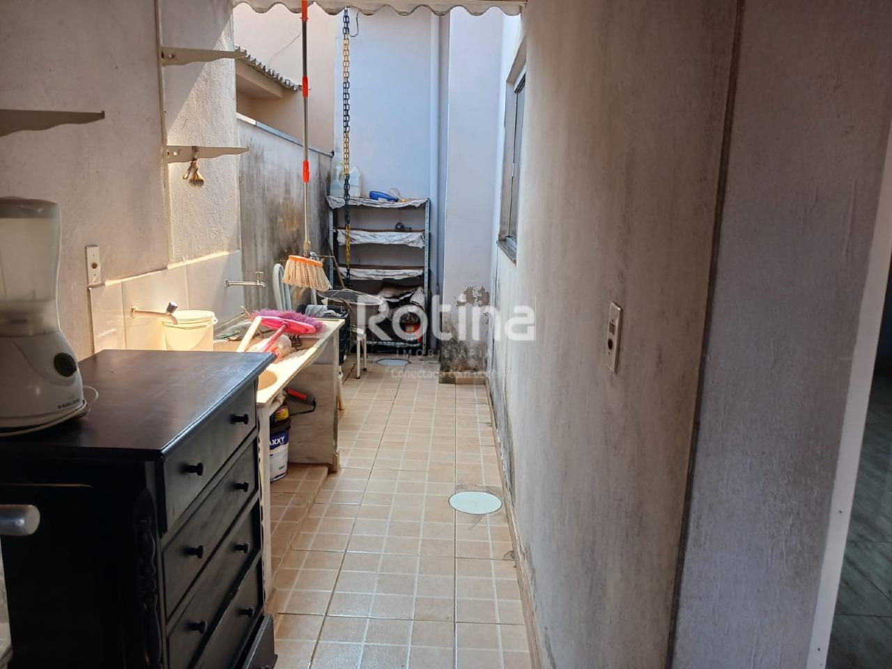 Casa à venda, 5 quartos em Uberlândia no bairro Segismundo Pereira no valor de R$ 550.000,00 - Rotina Imobiliária: 