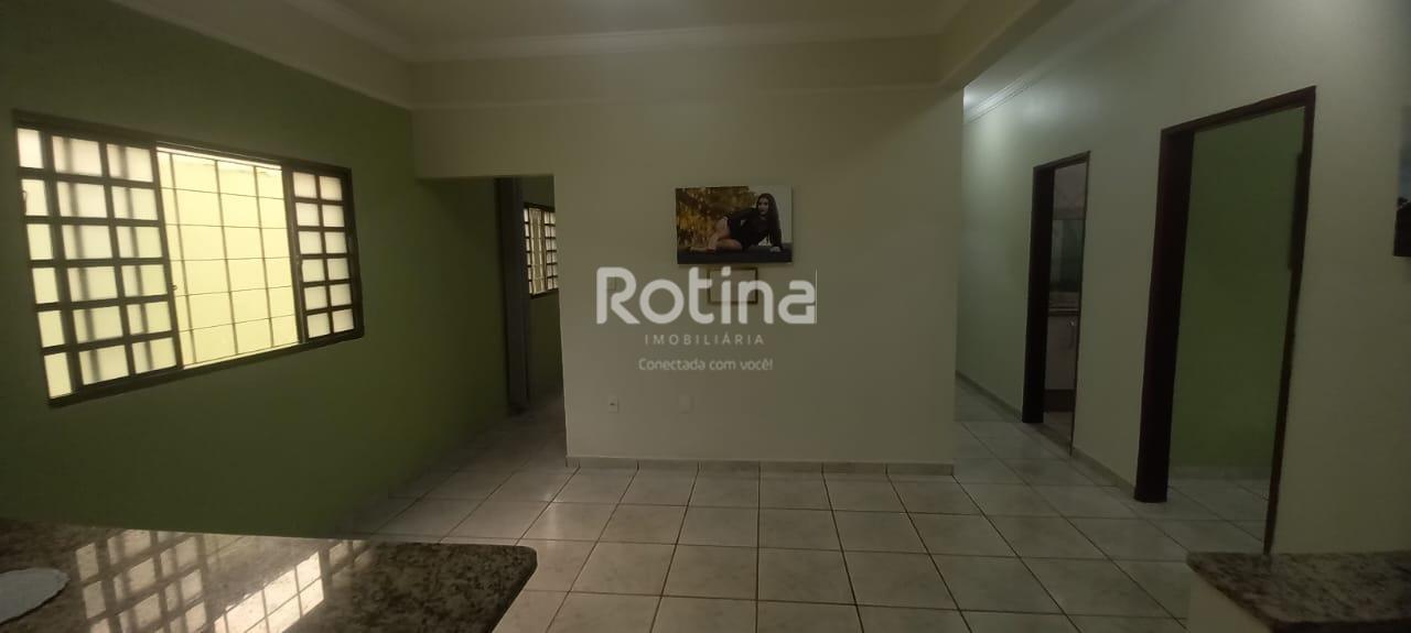 Casa à venda, 3 quartos em Uberlândia no bairro Jardim das Palmeiras no valor de R$ 510.000,00 - Rotina Imobiliária: 