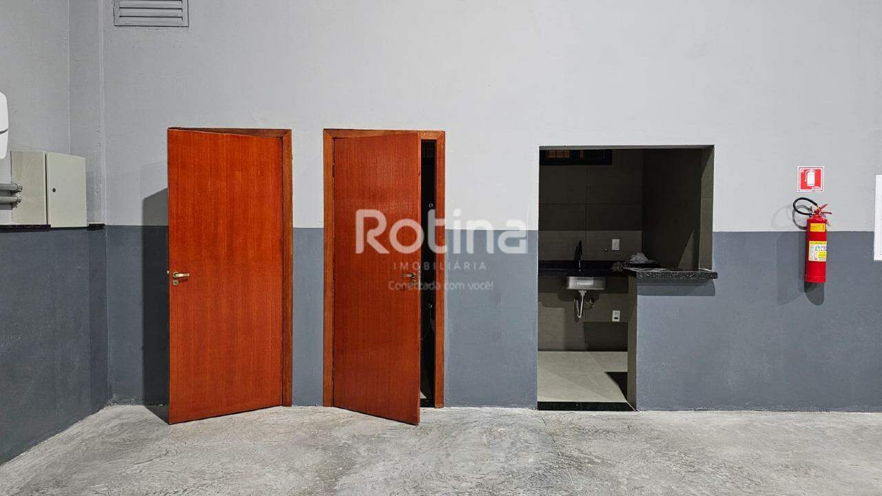 Galpão para alugar, em Uberlândia no bairro Nossa Senhora Aparecida no valor de R$ 5.500,00 - Rotina Imobiliária: 
