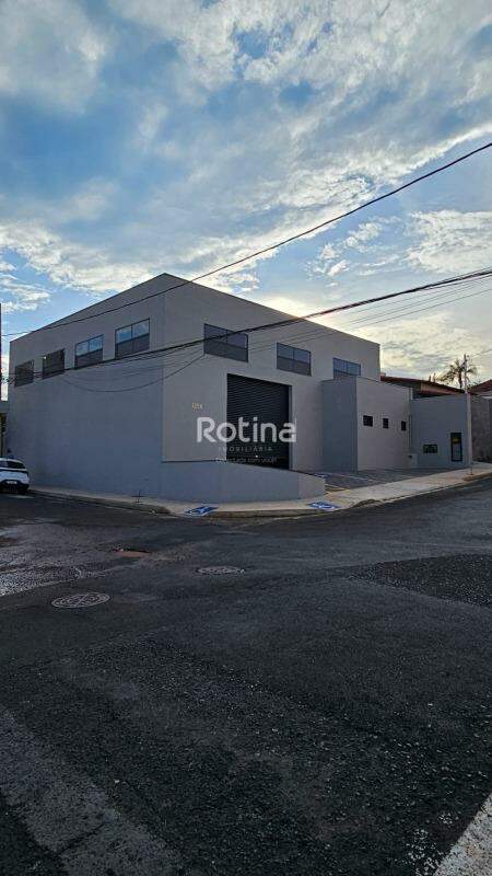 Galpão para alugar, em Uberlândia no bairro Nossa Senhora Aparecida no valor de R$ 5.500,00 - Rotina Imobiliária: 