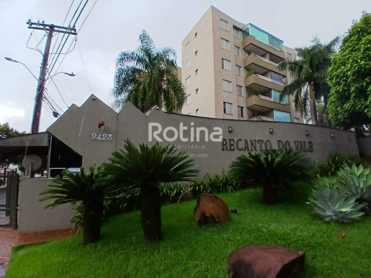 Apartamento para alugar, 3 quartos em Uberlândia no bairro Tubalina no valor de R$ 2.750,00 - Rotina Imobiliária: 