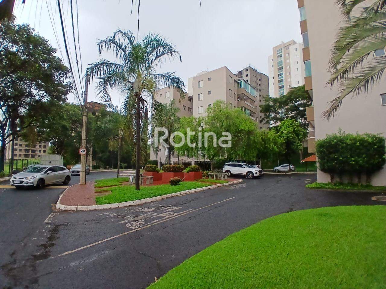 Apartamento para alugar, 3 quartos em Uberlândia no bairro Tubalina no valor de R$ 2.750,00 - Rotina Imobiliária: 