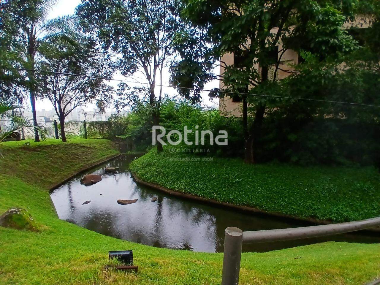 Apartamento para alugar, 3 quartos em Uberlândia no bairro Tubalina no valor de R$ 2.750,00 - Rotina Imobiliária: 