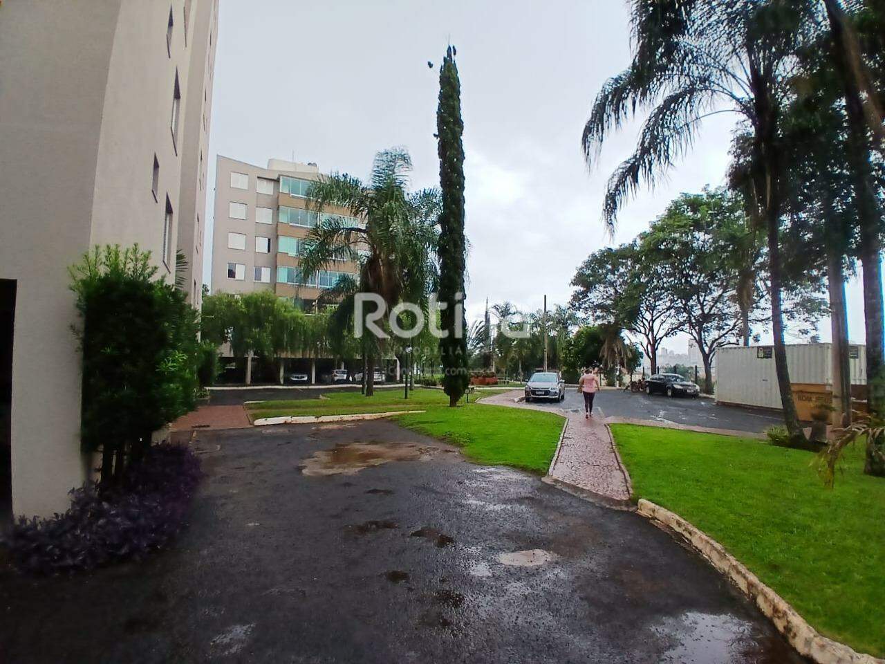 Apartamento para alugar, 3 quartos em Uberlândia no bairro Tubalina no valor de R$ 2.750,00 - Rotina Imobiliária: 