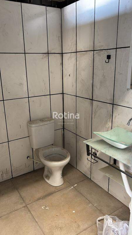 Galpão para alugar, em Uberlândia no bairro Minas Gerais no valor de R$ 4.500,00 - Rotina Imobiliária: 