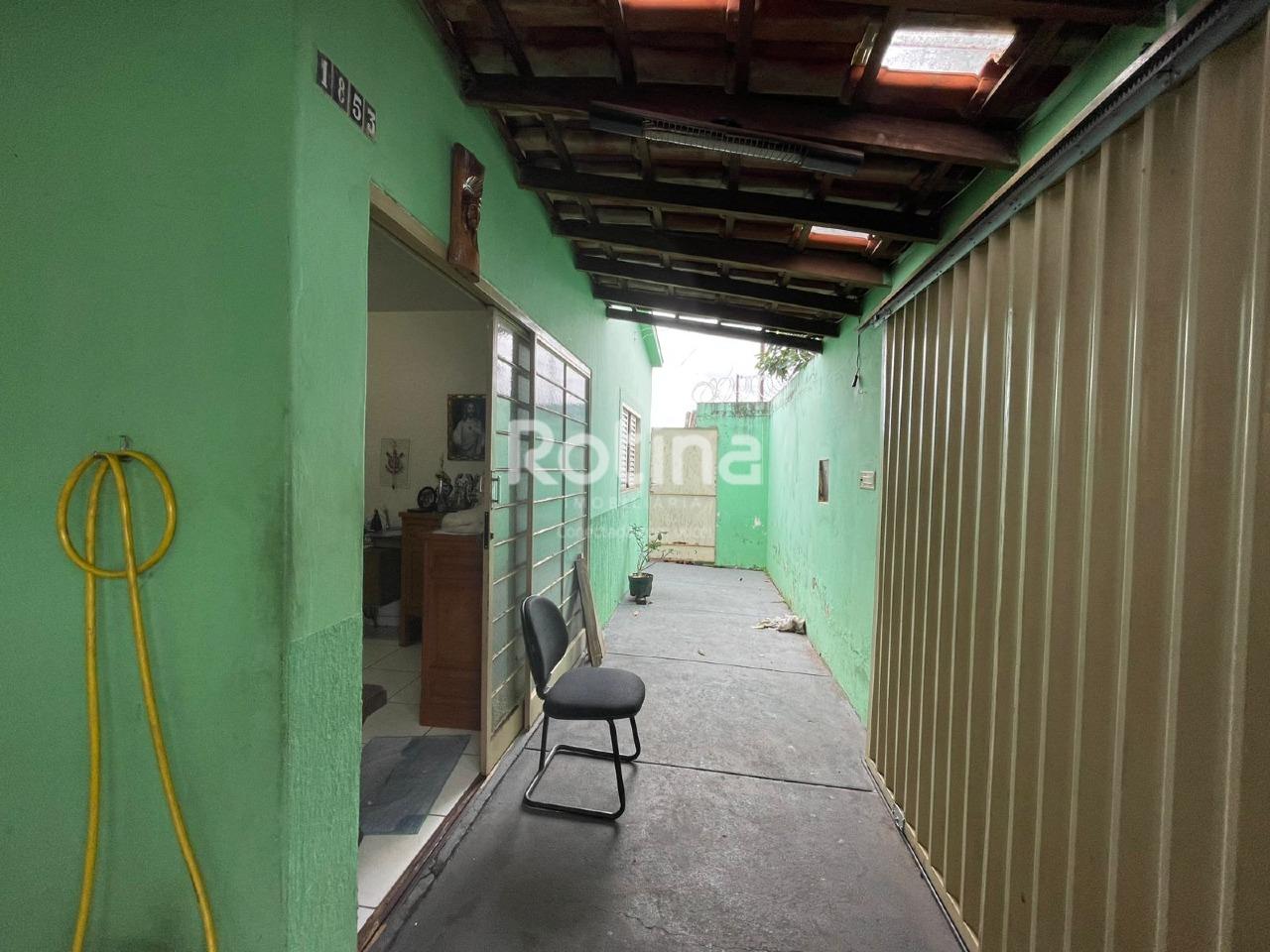 Casa à venda, 3 quartos em Uberlândia no bairro Marta Helena no valor de R$ 480.000,00 - Rotina Imobiliária: 