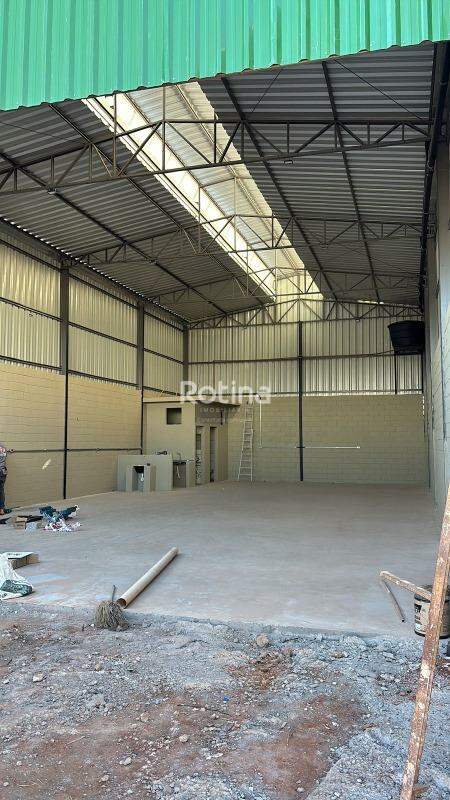 Galpão para alugar, em Uberlândia no bairro Minas Gerais no valor de R$ 4.500,00 - Rotina Imobiliária: 