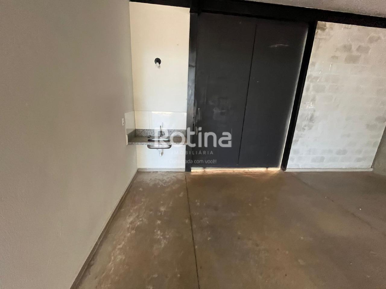 Galpão para alugar, em Uberlândia no bairro Alto Umuarama no valor de R$ 10.000,00 - Rotina Imobiliária: 