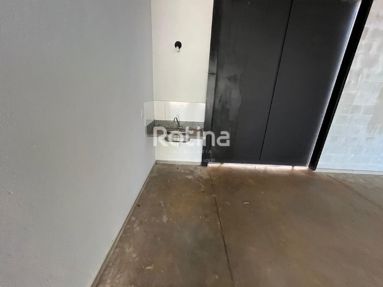 Galpão para alugar, em Uberlândia no bairro Alto Umuarama no valor de R$ 10.000,00 - Rotina Imobiliária: 