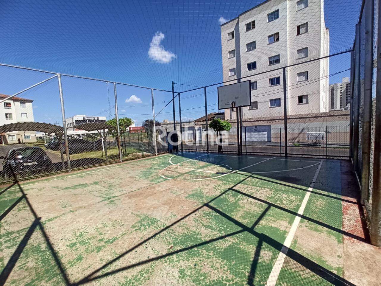 Apartamento para alugar, 3 quartos em Uberlândia no bairro Novo Mundo no valor de R$ 1.200,00 - Rotina Imobiliária: 