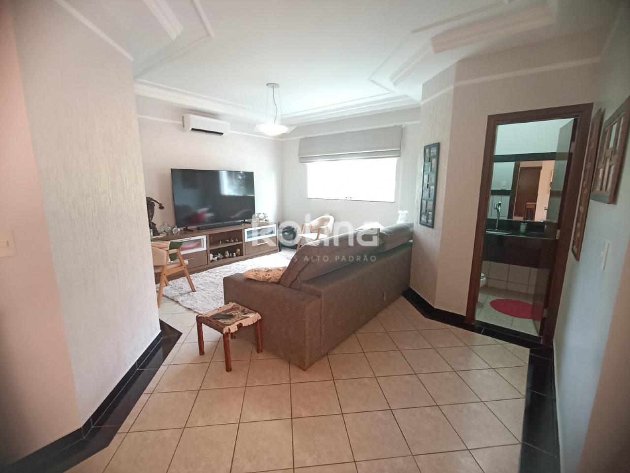 Casa Condomínio Fechado à venda, 4 quartos em Uberlândia no bairro Cond. Royal Park Residence no valor de R$ 1.490.000,00 - Rotina Imobiliária: 