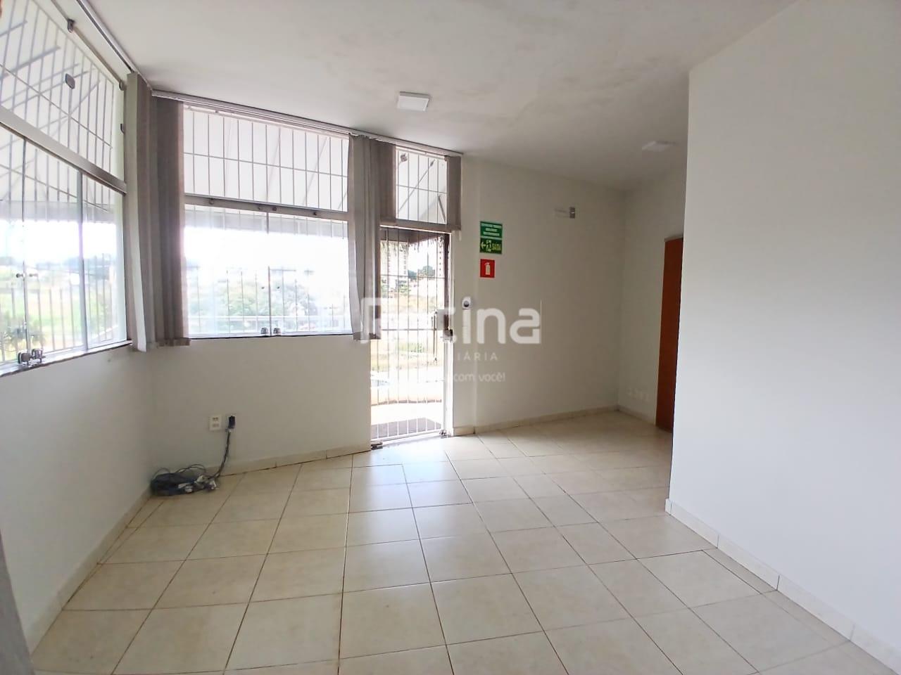 Casa Comercial à venda, em Uberlândia no bairro Santa Mônica no valor de R$ 1.600.000,00 - Rotina Imobiliária: 