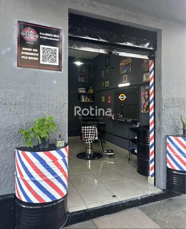 Comercial para alugar, em Uberlândia no bairro Martins no valor de R$ 1.400,00 - Rotina Imobiliária: 