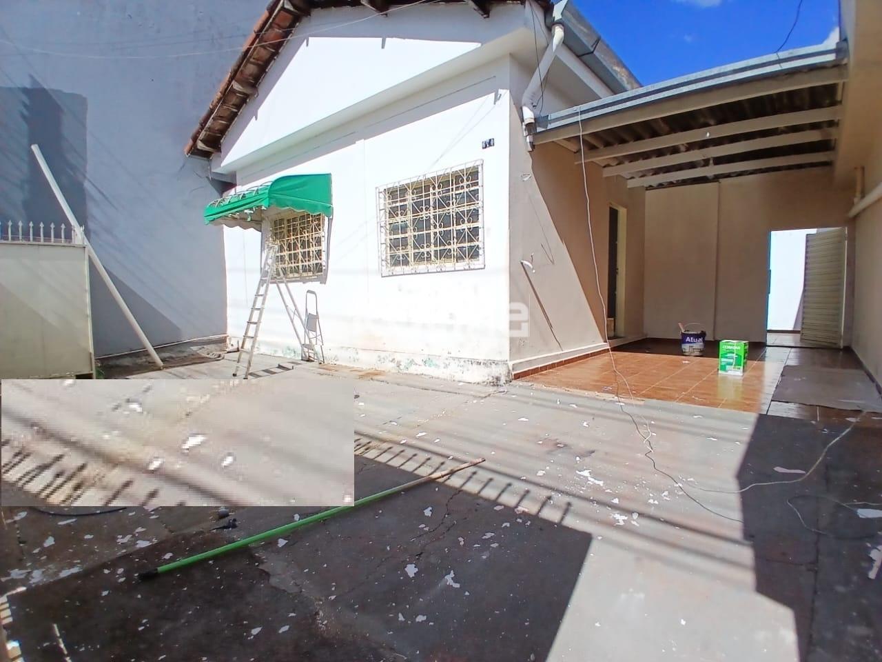 Casa para alugar, 3 quartos em Uberlândia no bairro Nossa Senhora Aparecida no valor de R$ 1.650,00 - Rotina Imobiliária: 