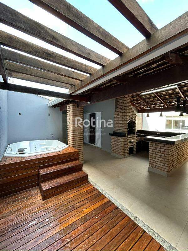Casa Condomínio Fechado à venda, 3 quartos em Uberlândia no bairro Jardim Holanda no valor de R$ 849.000,00 - Rotina Imobiliária: 