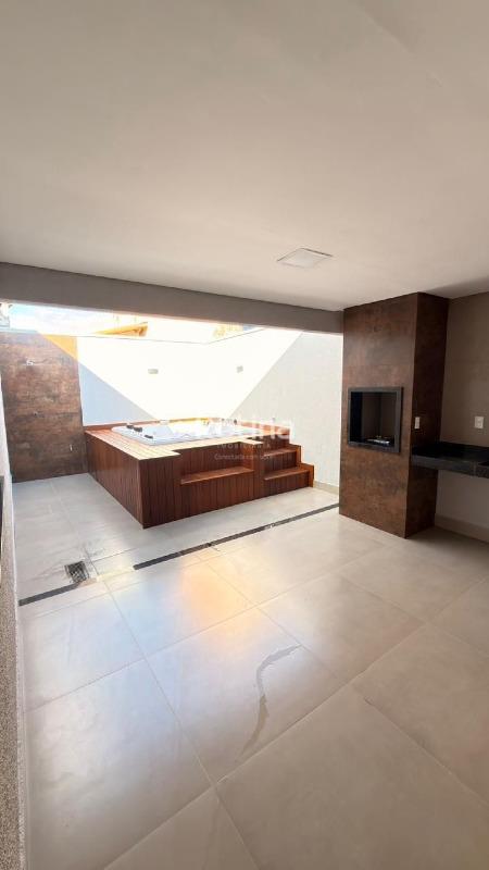 Casa à venda, 3 quartos em Uberlândia no bairro Jardim Patrícia no valor de R$ 720.000,00 - Rotina Imobiliária: 