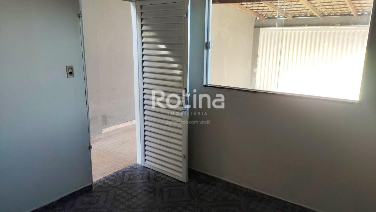 Casa para alugar, 3 quartos em Uberlândia no bairro Planalto no valor de R$ 1.600,00 - Rotina Imobiliária: 