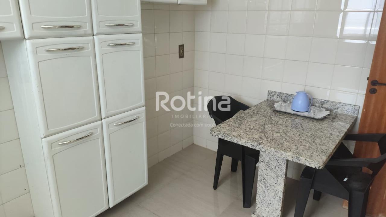 Apartamento para alugar, 2 quartos em Uberlândia no bairro Santa Mônica no valor de R$ 2.500,00 - Rotina Imobiliária: 