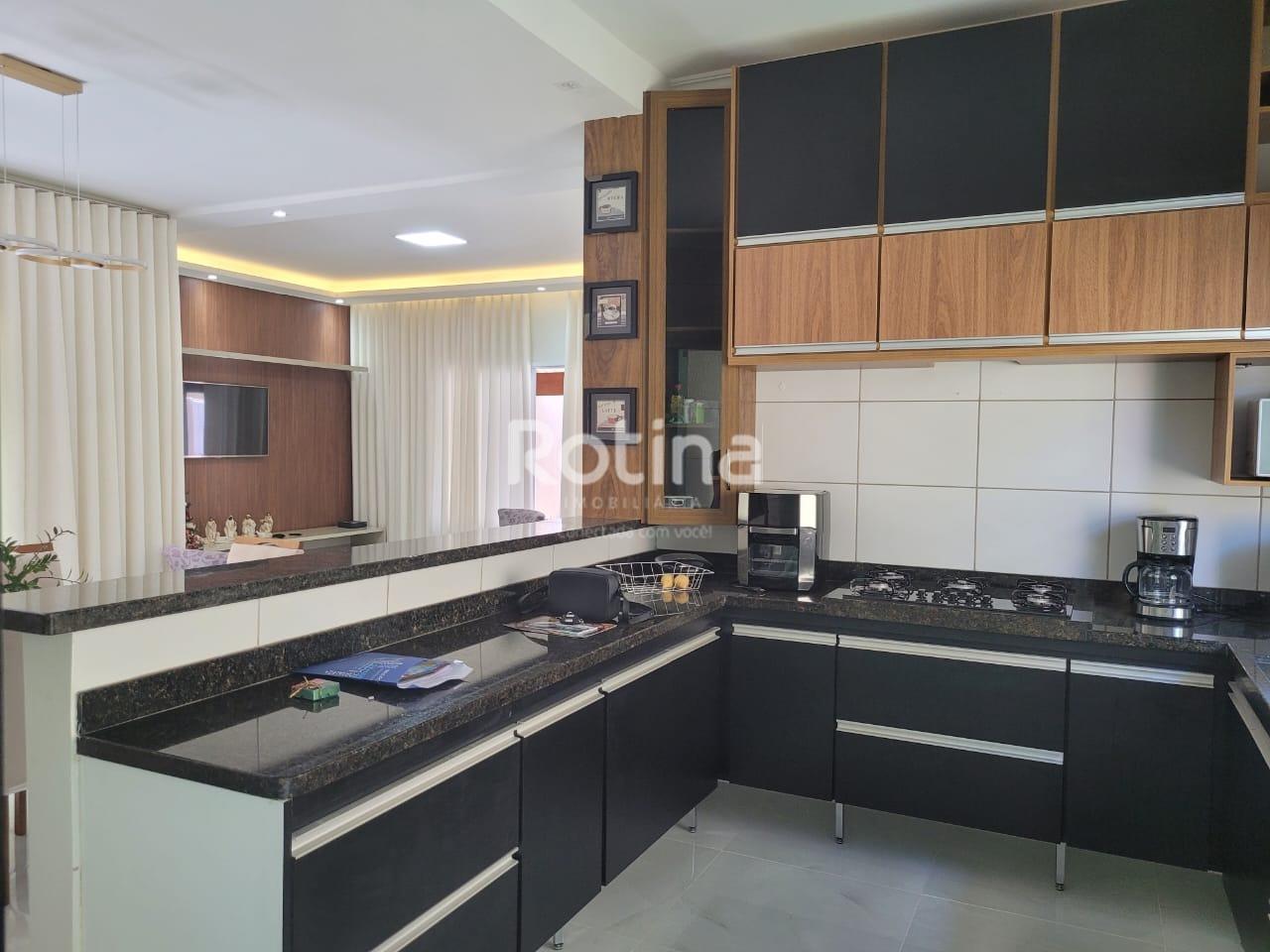 Casa para alugar, 3 quartos em Uberlândia no bairro Alto Umuarama no valor de R$ 4.500,00 - Rotina Imobiliária: 