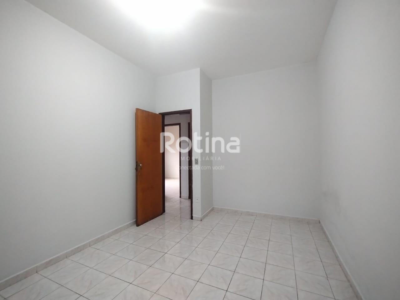 Casa para alugar, 3 quartos em Uberlândia no bairro Santa Mônica no valor de R$ 1.700,00 - Rotina Imobiliária: 