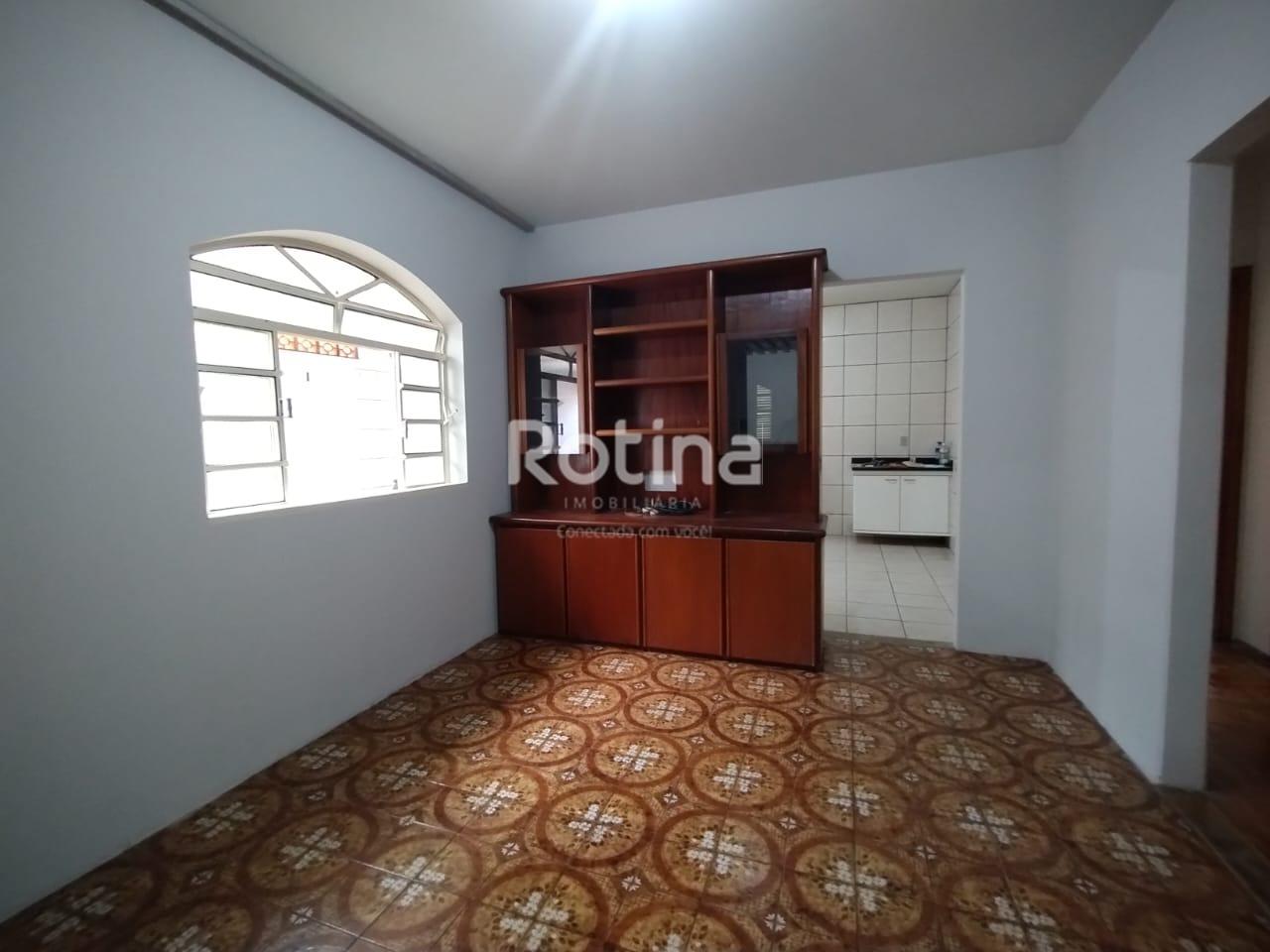 Casa para alugar, 3 quartos em Uberlândia no bairro Tibery no valor de R$ 2.400,00 - Rotina Imobiliária: 
