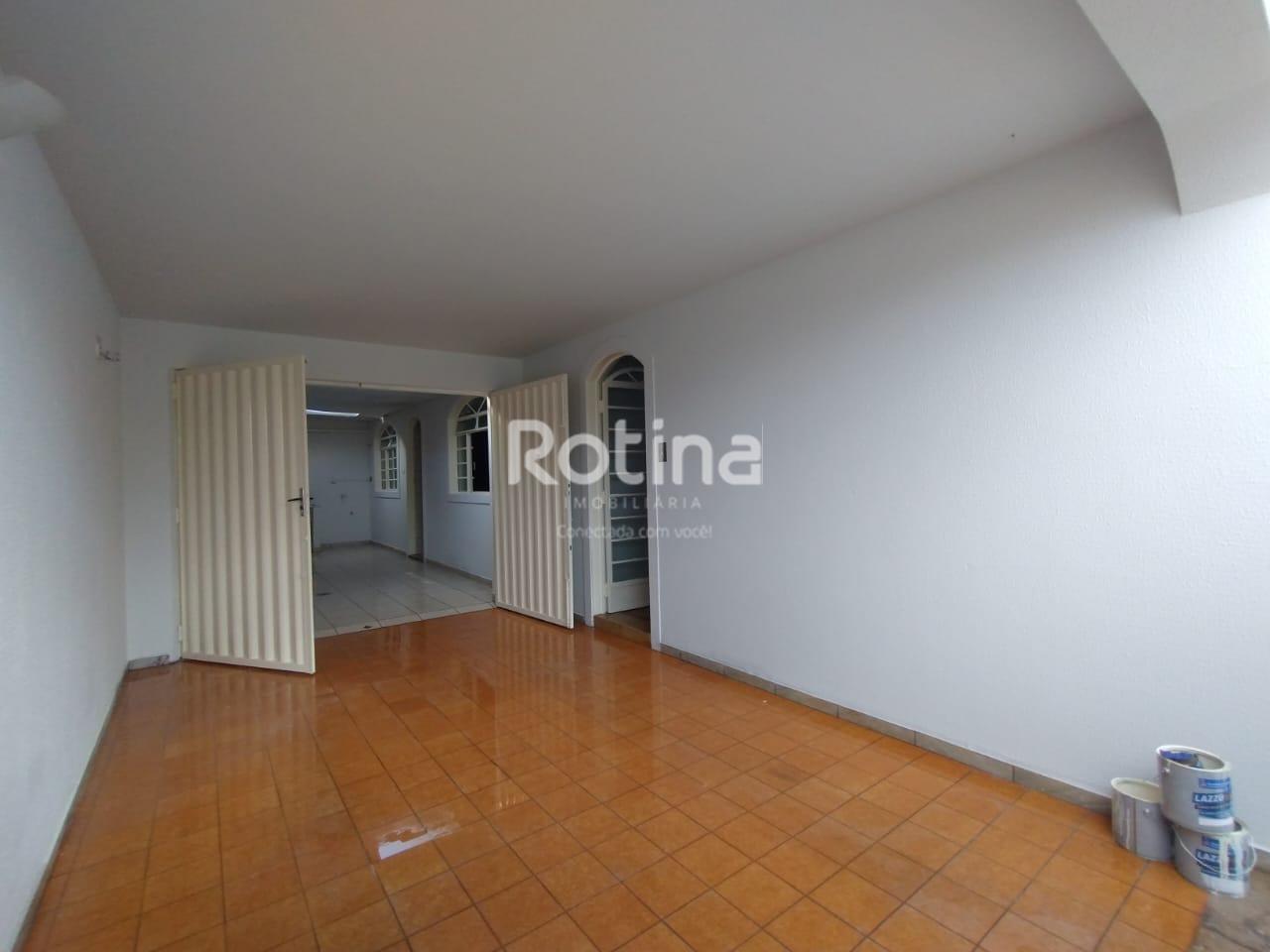 Casa para alugar, 3 quartos em Uberlândia no bairro Tibery no valor de R$ 2.400,00 - Rotina Imobiliária: 