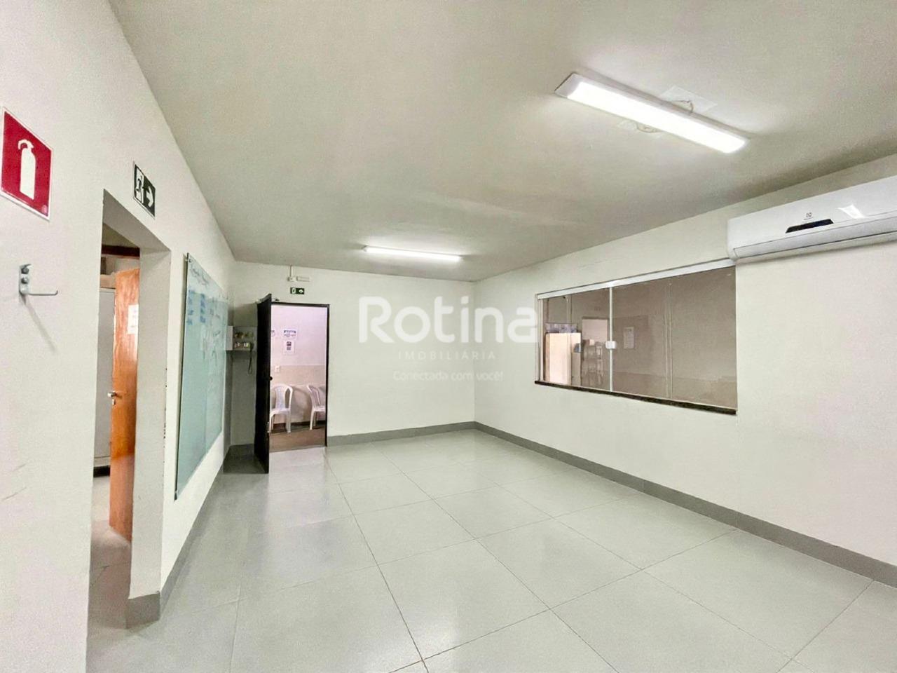 Casa à venda, 3 quartos em Uberlândia no bairro Santa Mônica no valor de R$ 1.300.000,00 - Rotina Imobiliária: 