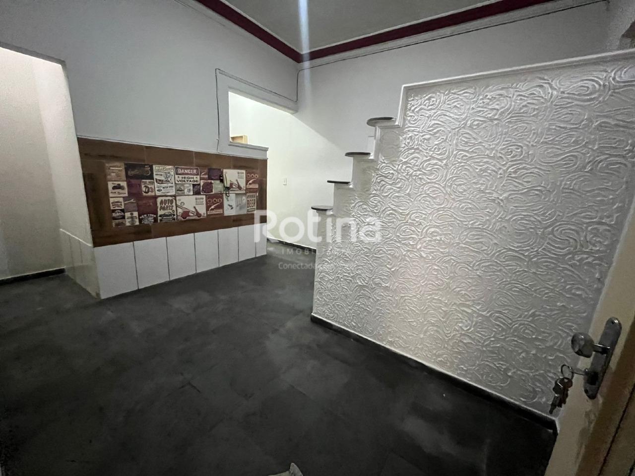 Casa para alugar, em Uberlândia no bairro Nossa Senhora Aparecida no valor de R$ 1.600,00 - Rotina Imobiliária: 