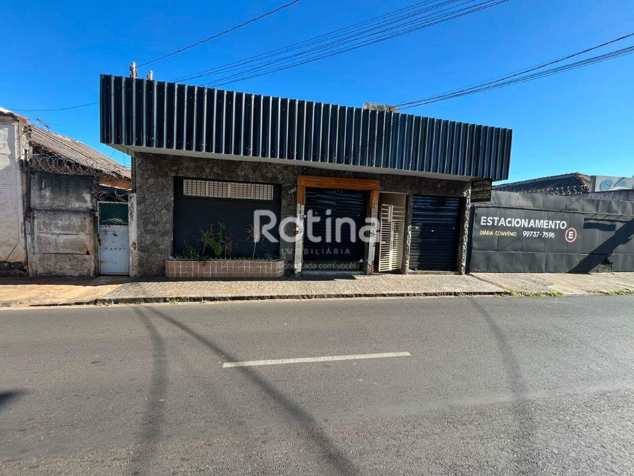 Casa para alugar, em Uberlândia no bairro Nossa Senhora Aparecida no valor de R$ 1.620,00 - Rotina Imobiliária: 