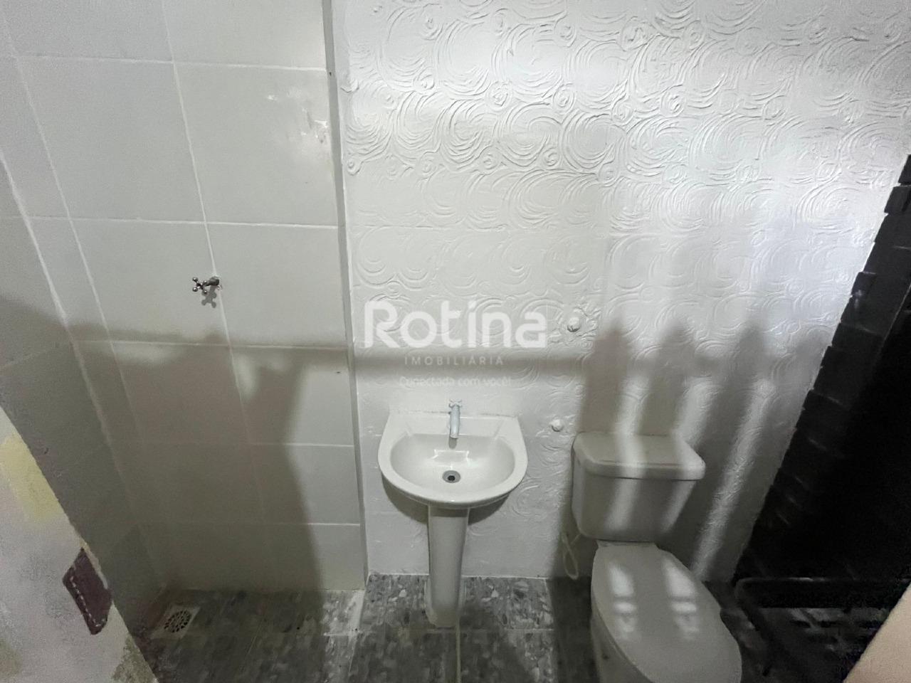 Casa para alugar, em Uberlândia no bairro Nossa Senhora Aparecida no valor de R$ 1.600,00 - Rotina Imobiliária: 