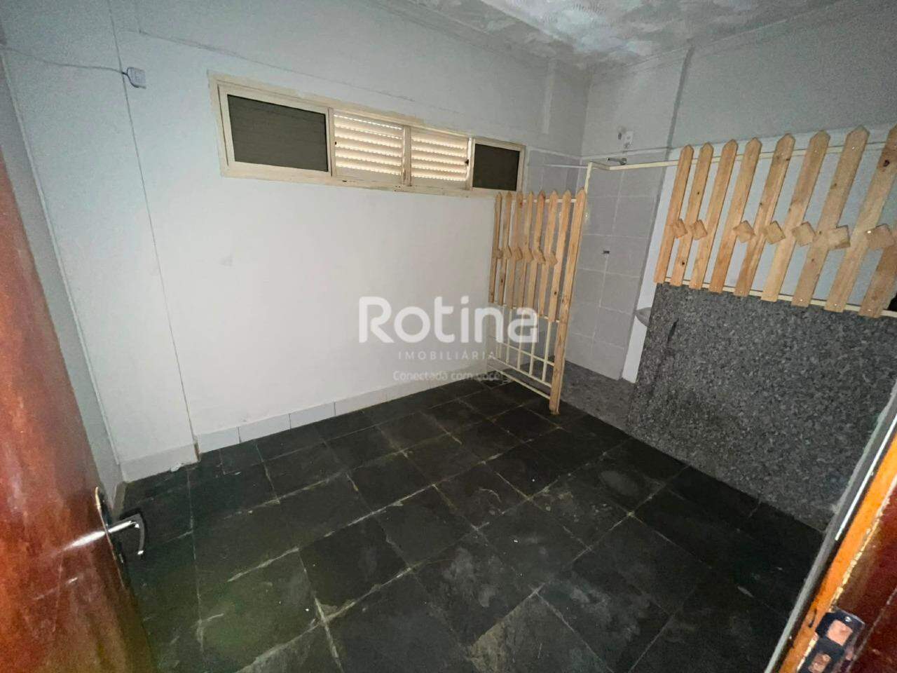 Casa para alugar, em Uberlândia no bairro Nossa Senhora Aparecida no valor de R$ 1.620,00 - Rotina Imobiliária: 