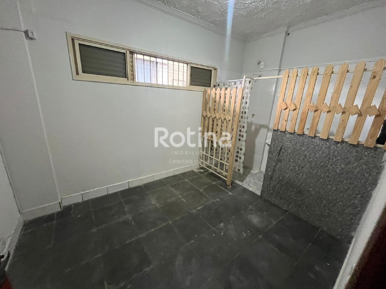 Casa para alugar, em Uberlândia no bairro Nossa Senhora Aparecida no valor de R$ 1.600,00 - Rotina Imobiliária: 