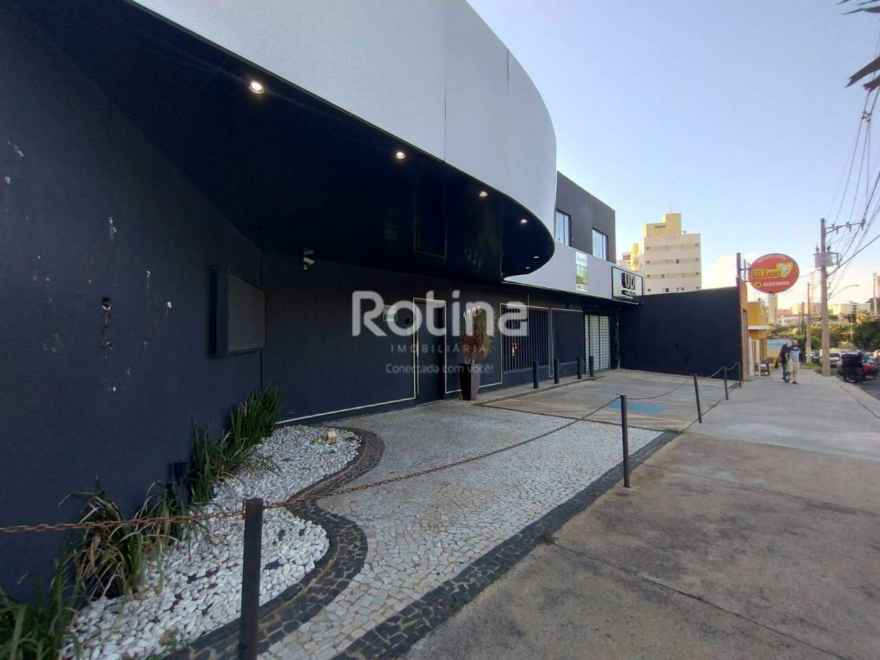 Loja para alugar, em Uberlândia no bairro Santa Maria no valor de R$ 25.000,00 - Rotina Imobiliária: 