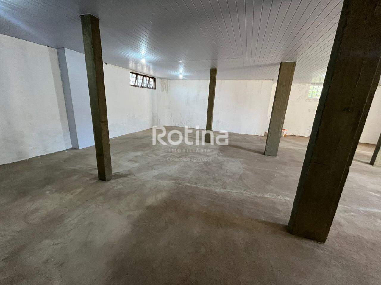 Loja para alugar, em Uberlândia no bairro Segismundo Pereira no valor de R$ 20.000,00 - Rotina Imobiliária: 