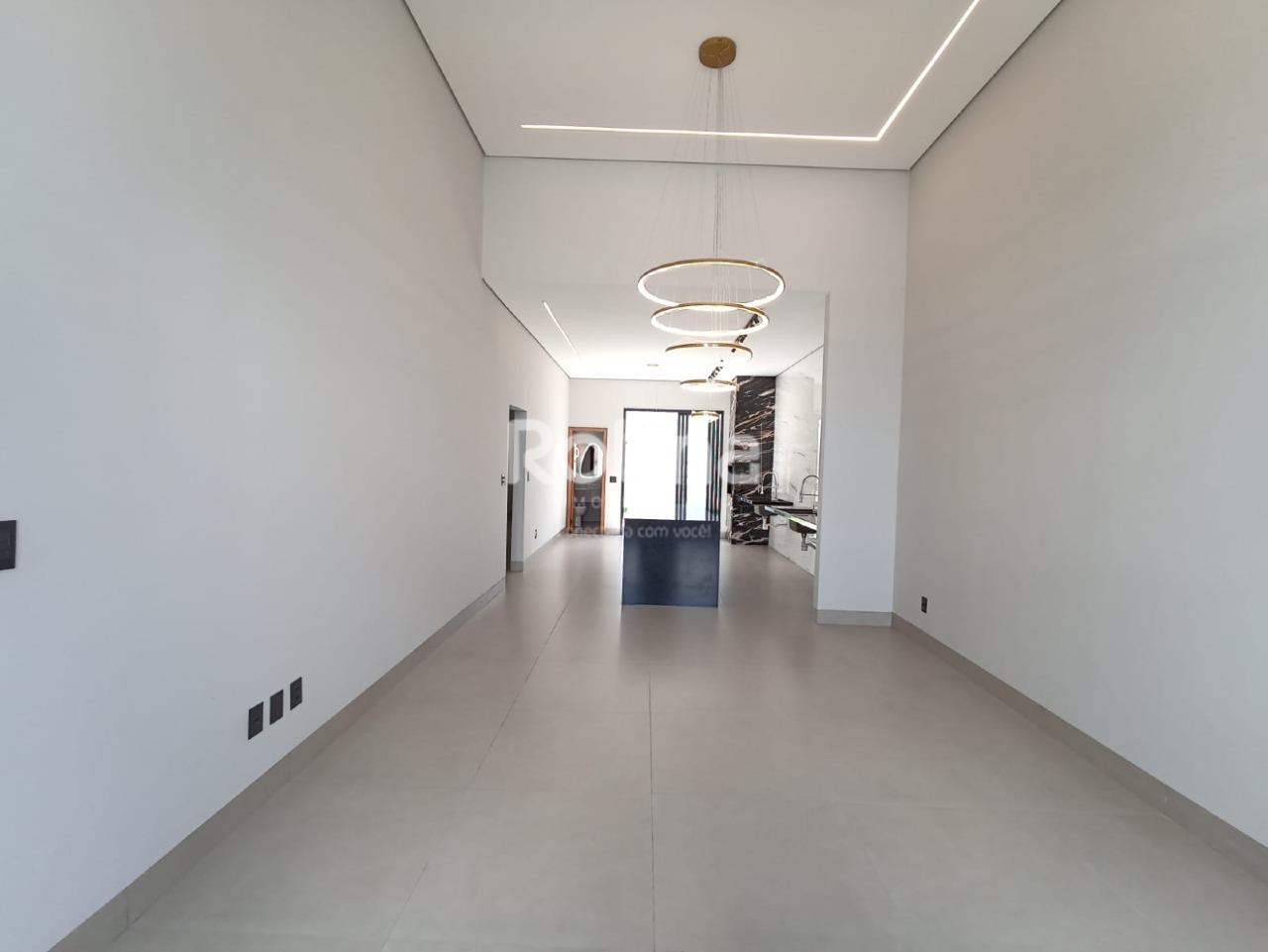 Casa à venda, 3 quartos em Uberlândia no bairro Jardim Europa no valor de R$ 810.000,00 - Rotina Imobiliária: 