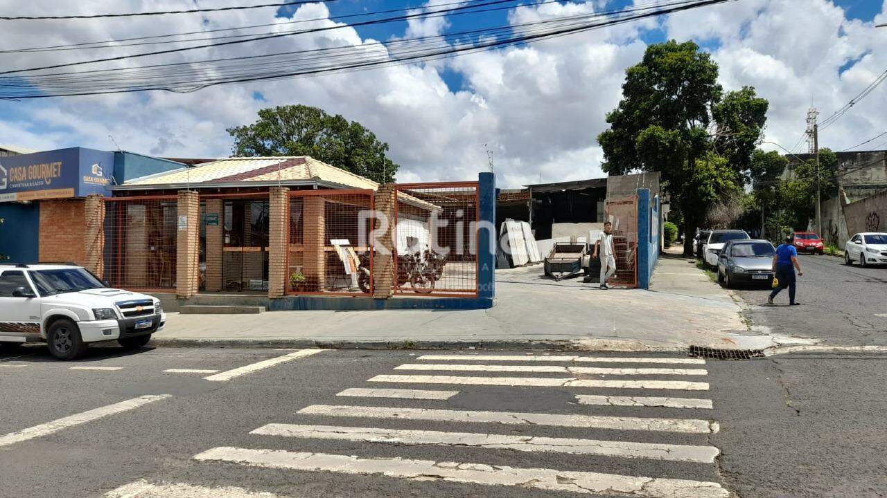 Comercial à venda, em Uberlândia no bairro Brasil no valor de R$ 780.000,00 - Rotina Imobiliária: 